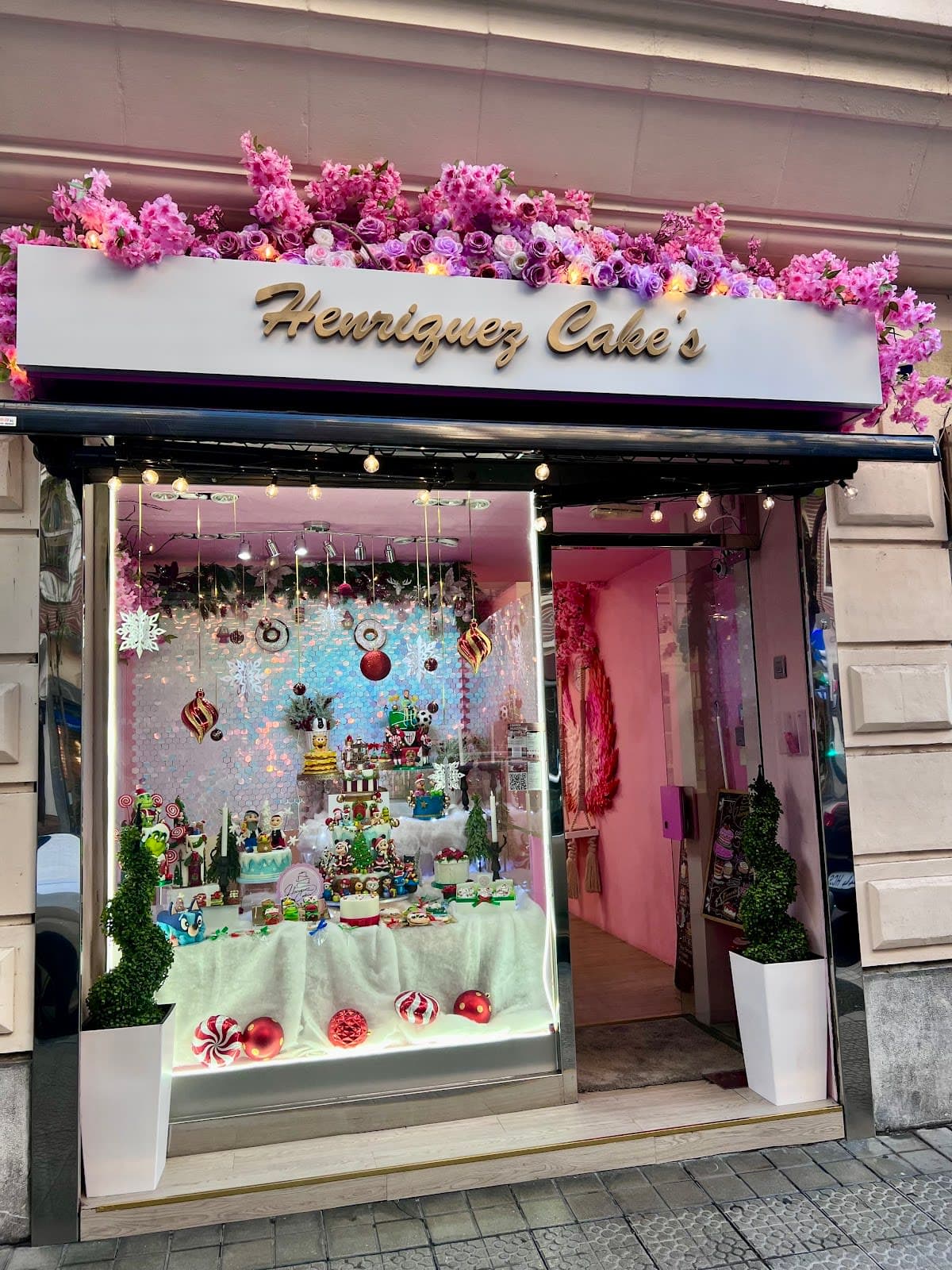 Henriquez cake's pastelería artística