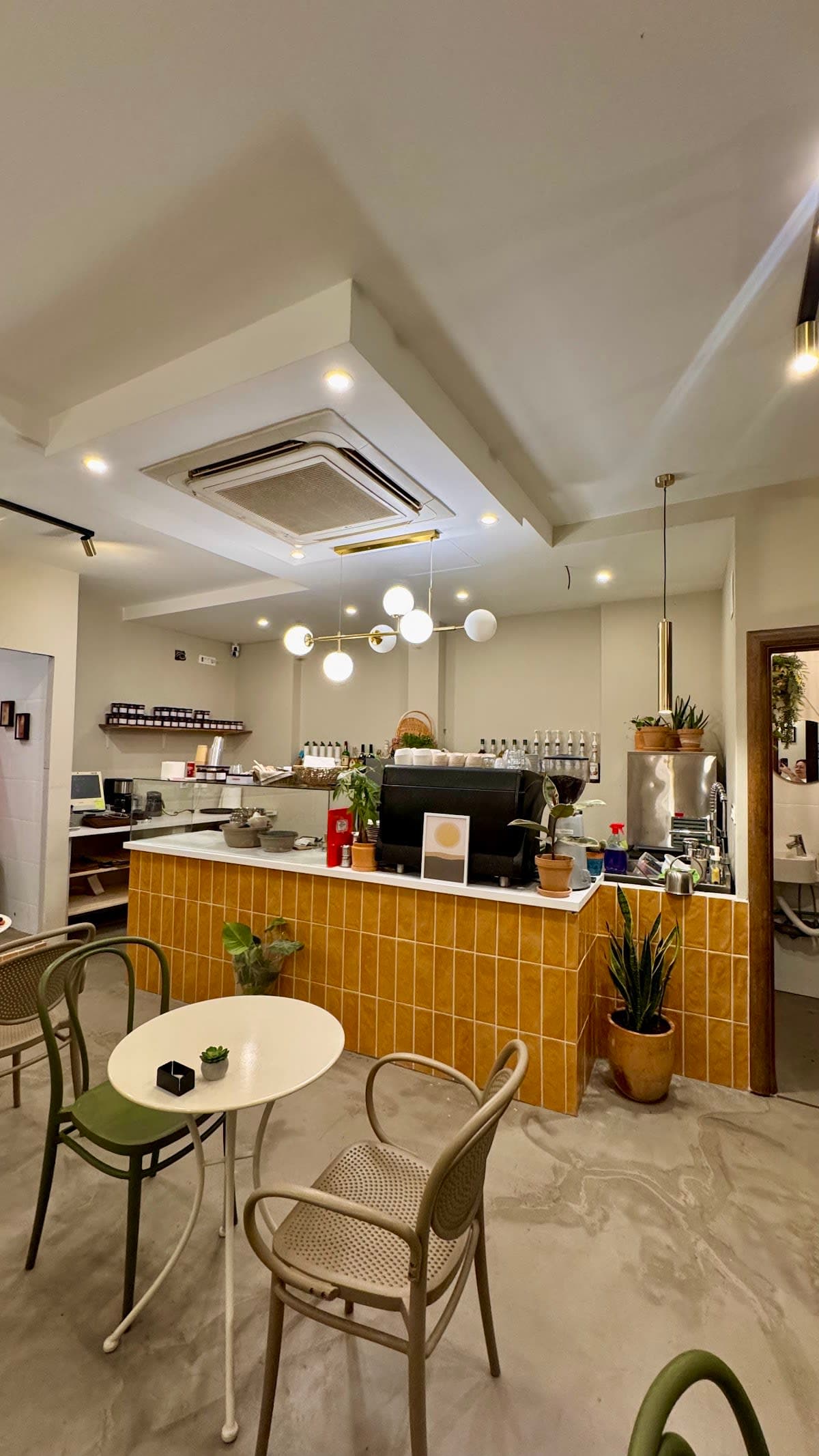 Noi Bakery & Coffee
