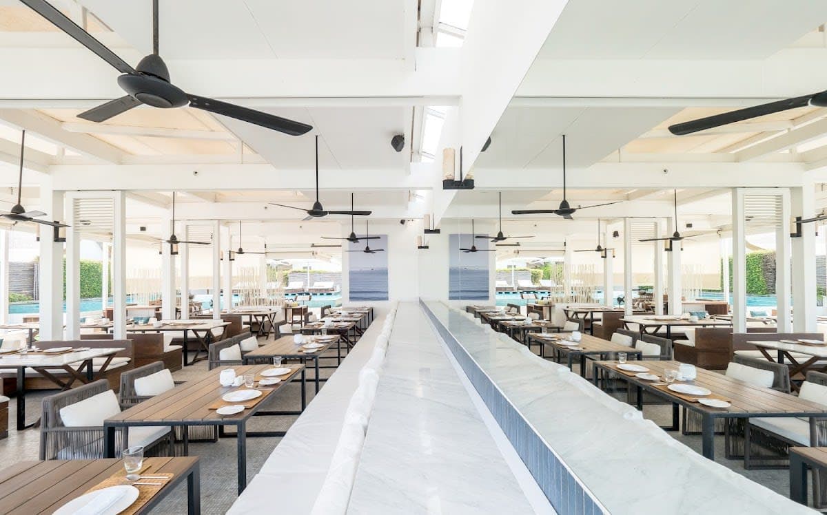 Oceanside beach club & restaurant