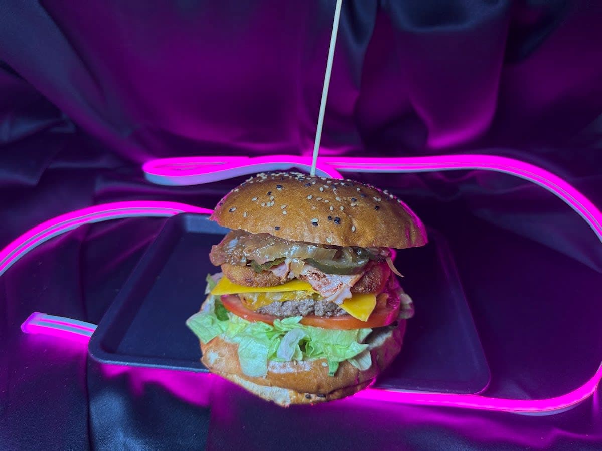 QUEEN BURGER