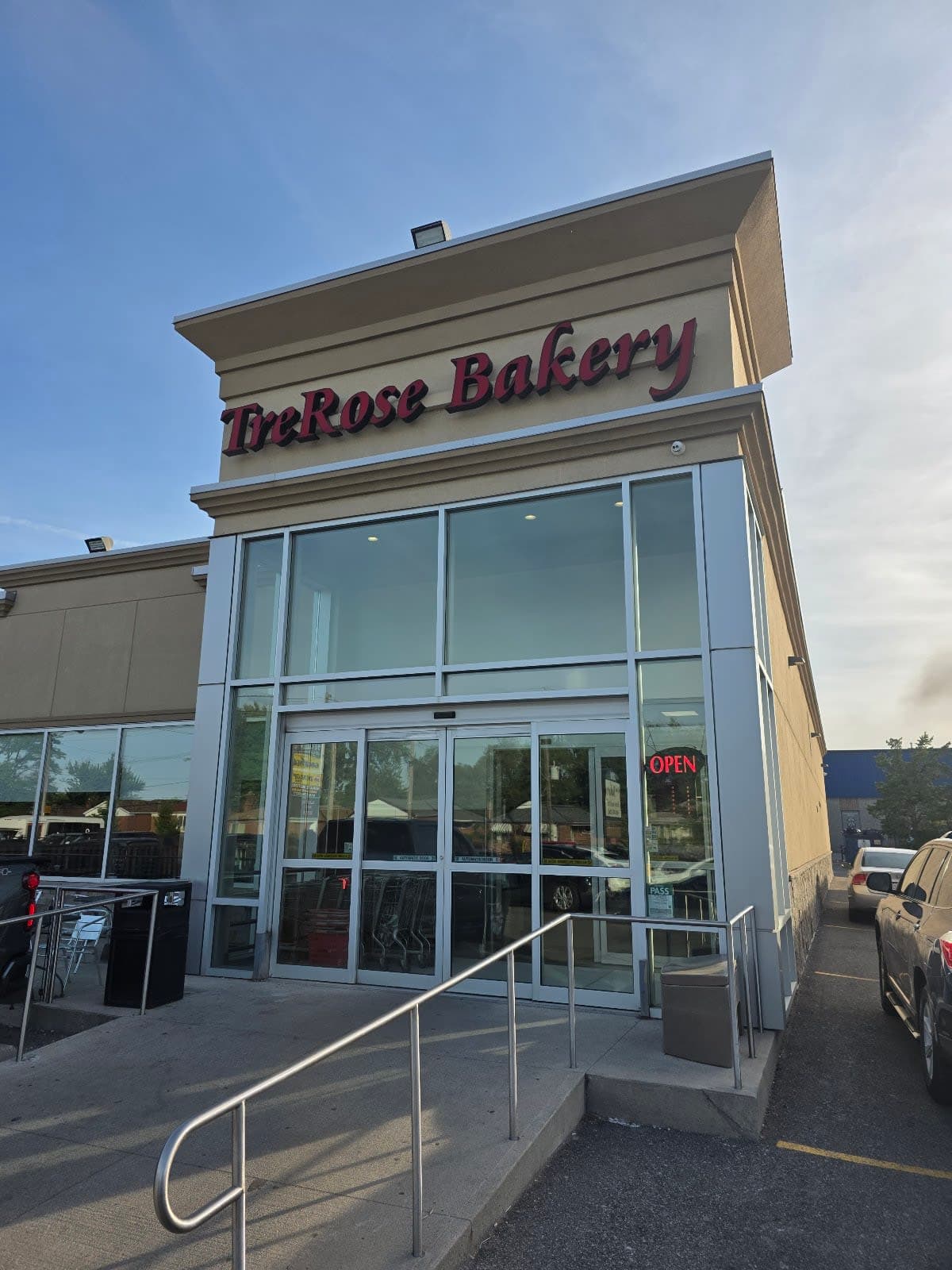 Tre Rose Bakery