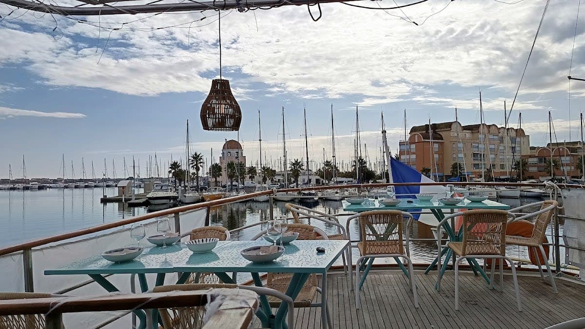 Bar à huitres et coquillages bateau Persistant